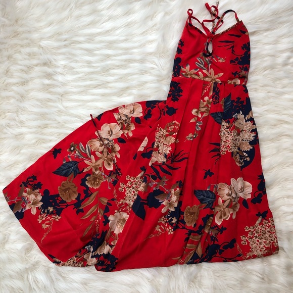 Red hot keyhole tie back maxi dress! - Picture 6 of 8